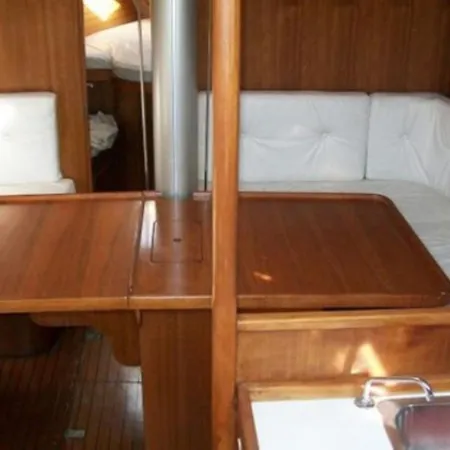 ספינת מלון Boat Breakfast Sardegna